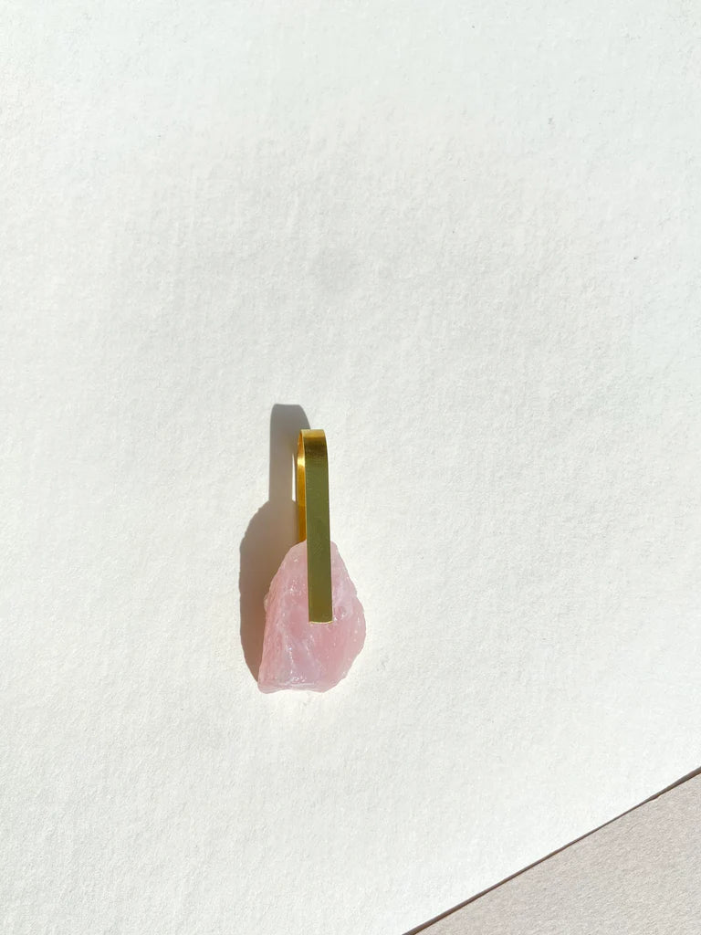 CHARM DE CUARZO ROSA CRUDO